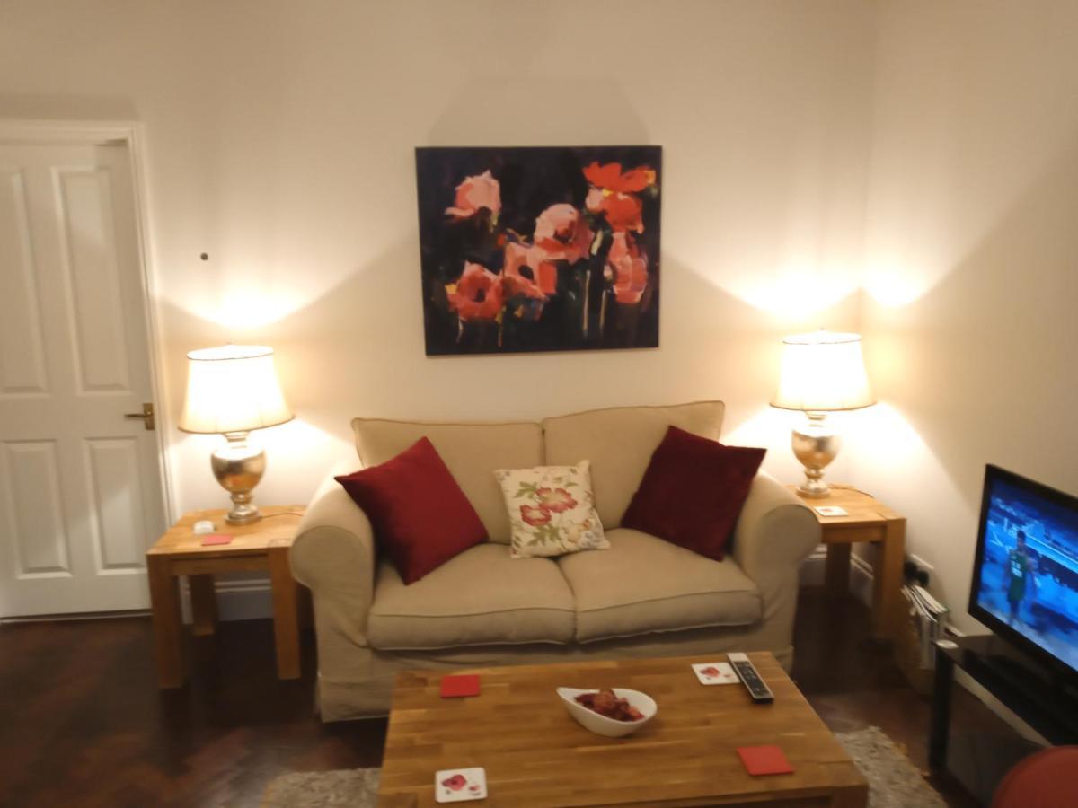 Oak End Lodge Sevenoaks Bagian luar foto