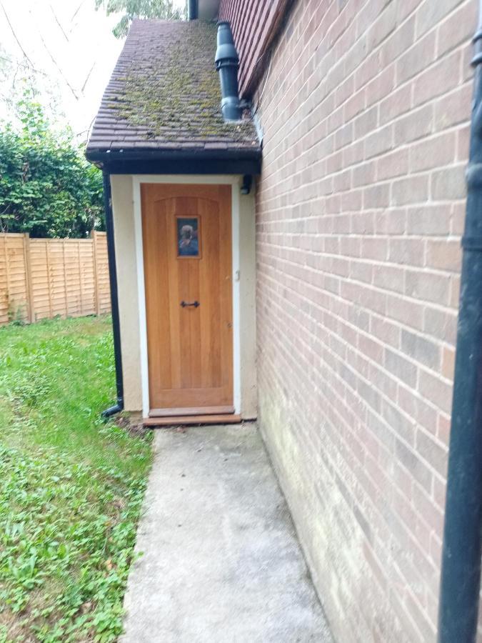 Oak End Lodge Sevenoaks Bagian luar foto